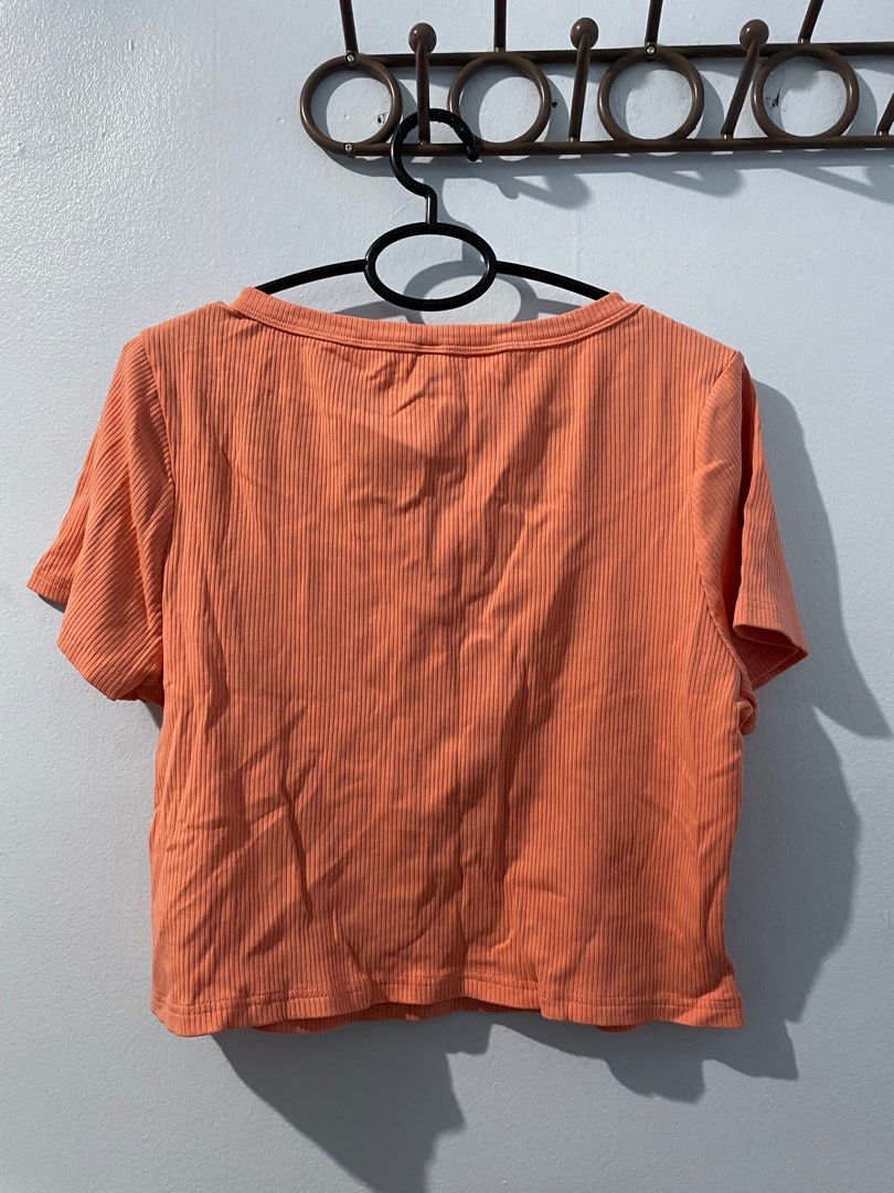Crop top shirt (Category: Shirts) located in Pasig City. Submitted by khimtaba (Listing ID 1295736564, Image 3). Description: Only used once.