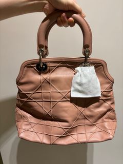 （分類：）位於 。 由 janemark1 提交（商品編號 1295717961，圖片 1）。簡介： 。