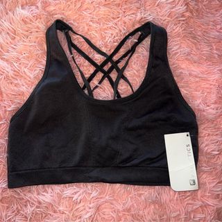 (Category: ) located in . Submitted by mnlclosetph (Listing ID 1295815485, Image 1). Description: .
