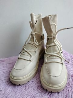 Fashionable Boots for Women
