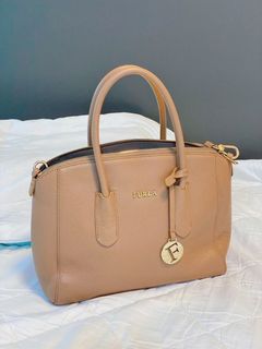 （分類：）位於 。 由 gorgeousjase 提交（商品編號 1295840742，圖片 1）。簡介： 。