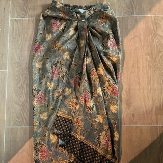 (Category: ) located in . Submitted by fauniclit (Listing ID 1295788612, Image 1). Description: .