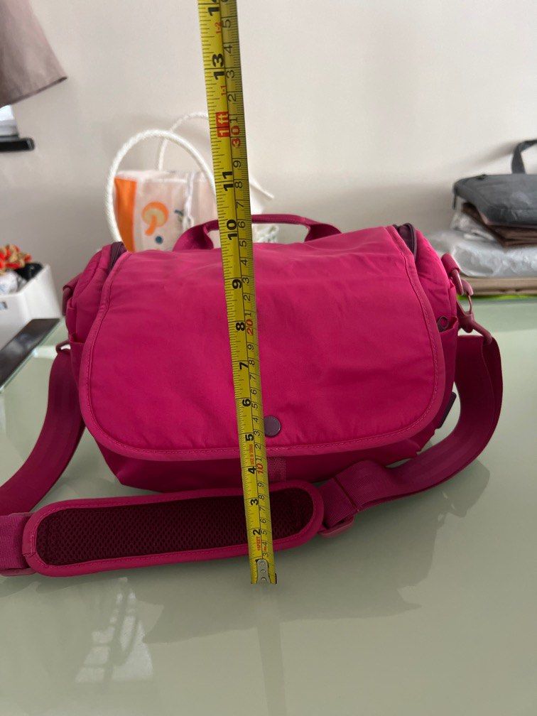 Hellolulu camera bag （分類：相機袋）位於 Hong Kong。 由 elmm1 提交（商品編號 1295768381，圖片 2）。簡介： 。