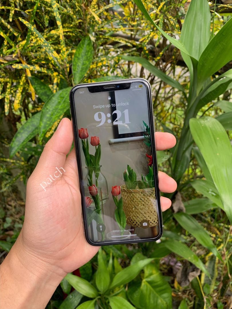iPhone XS 256GB (Category: iPhone X Series) located in Legazpi City. Submitted by patchx (Listing ID 1295824177, Image 1). Description: iPhone Xs (256GB) for Sale! 𝐌𝐨𝐝𝐞𝐥: iPhone Xs 𝐂𝐚𝐩𝐚𝐜𝐢𝐭𝐲: 256GB LCD Replaced 17.3.1 iOS Version 75% Battery Health No SIM Restrictions Face ID working Siri working Sounds working Price still negotiable Gcash/Bank Transfer/COD 𝐑𝐅𝐒: Upgrade FREE SHIPPING.