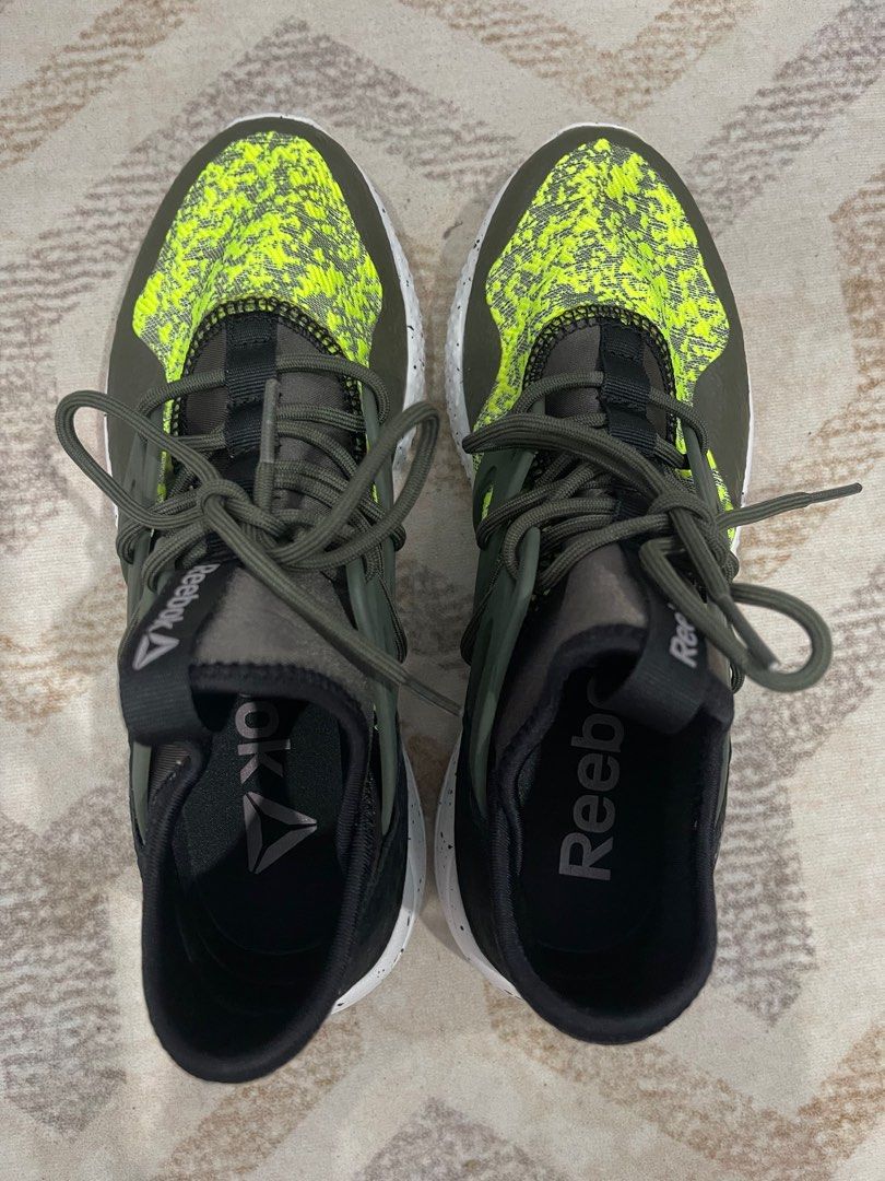 Hayasu dance reebok clearance