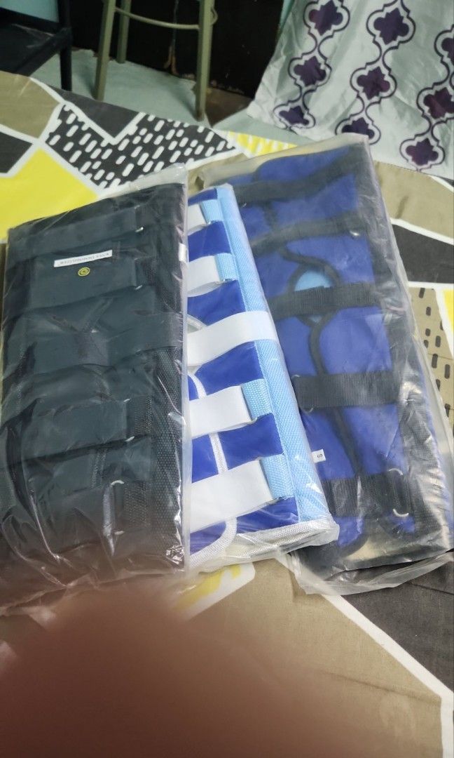 Knee immobilizer black avalable (Category: Medical Supplies & Tools) located in Quezon City. Submitted by mrrightgeneralmerchandise (Listing ID 1295742937, Image 1). Description: knee immobilizer black available color small medium large area availability sampaloc ,manila area and guiguinto, bulacan area 09182798886.
