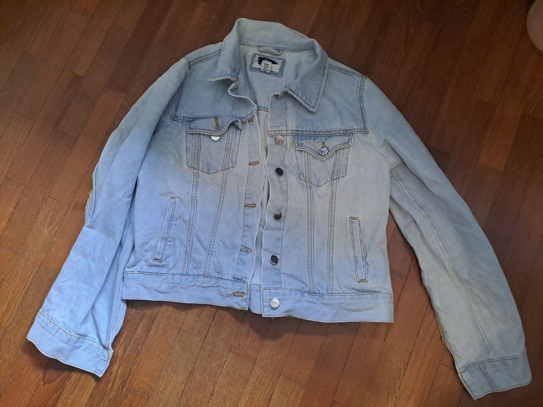Jacket with arm slits clearance