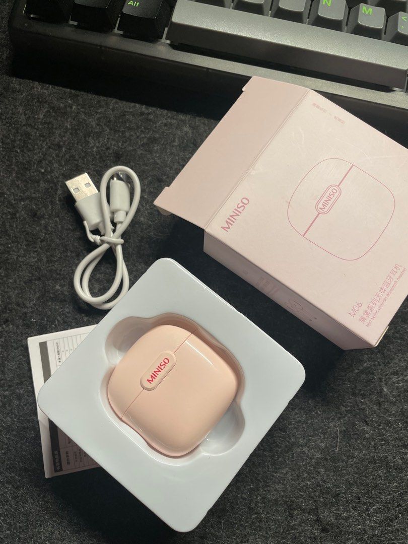 Miniso Wireless Earphones (Category: Earphones) located in Bacolod City. Submitted by BWMCAROUSEL (Listing ID 1295834361, Image 2). Description: Miniso Wireless Earphone.