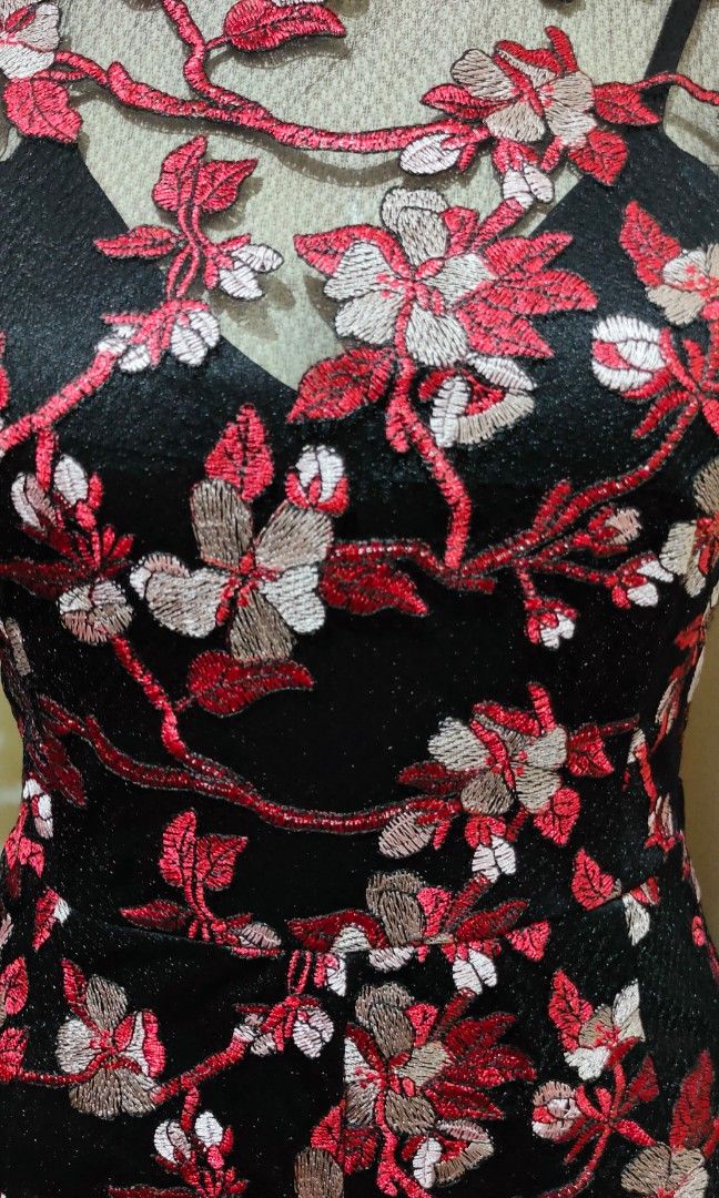Missguided premium embroidered dress top