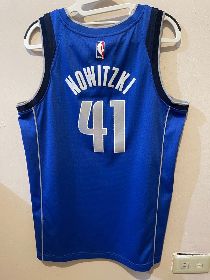 Nike Dri-FIT Swingman Jersey (Category: Activewear) located in Manila. Submitted by conneryboy (Listing ID 1295831241, Image 2). Description: Last price posted. Size Small 40. Issues - As seen on images, Catsup stain on swoosh and fluffs around Letters/numbers..