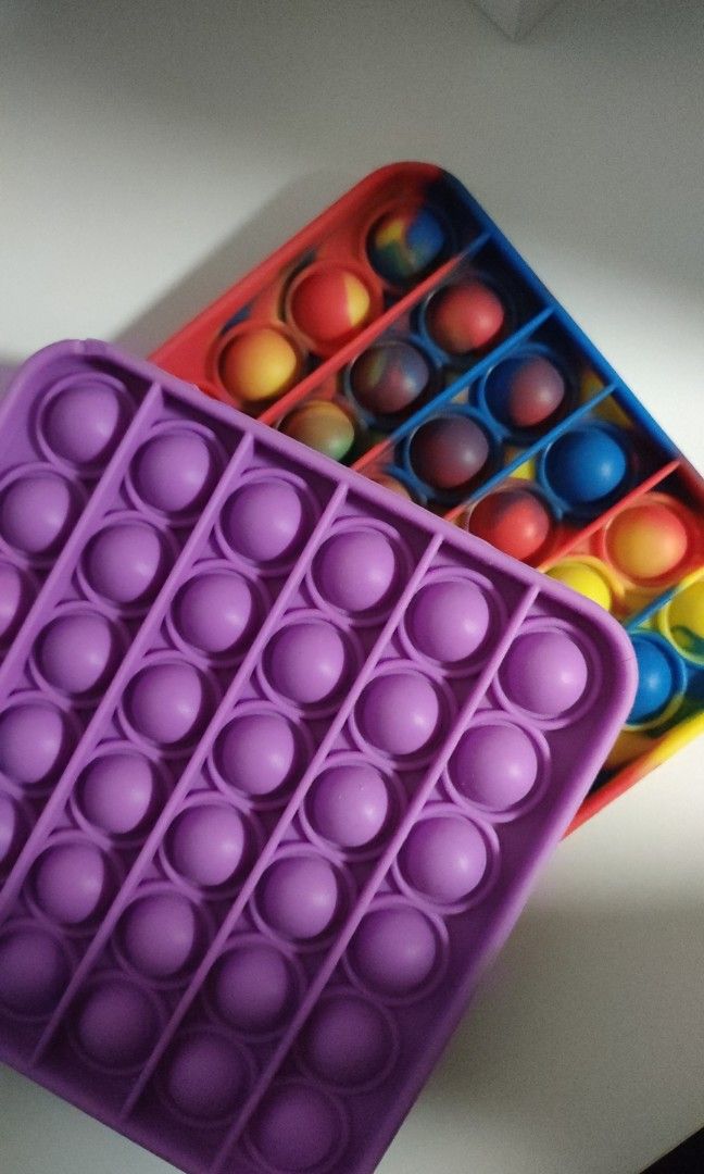Pop it toy take both for $3 (Category: Kids Toys) located in Singapore. Submitted by r03838483 (Listing ID 1295843884, Image 1). Description: .