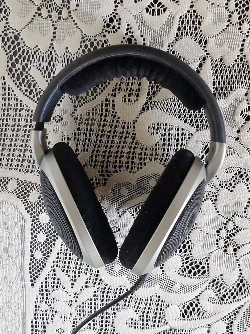 hd555 Sennheiser HD555 Professional Headphones with Sound Channeling