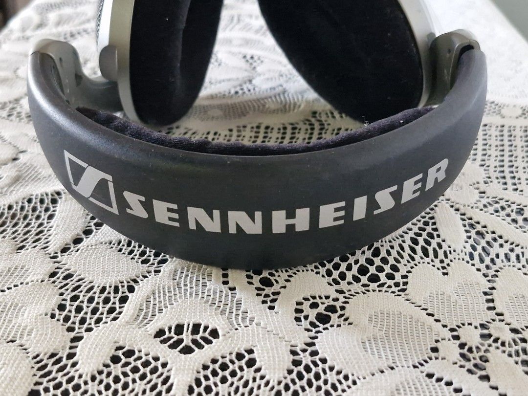 hd555 Sennheiser HD555 Professional Headphones with Sound Channeling