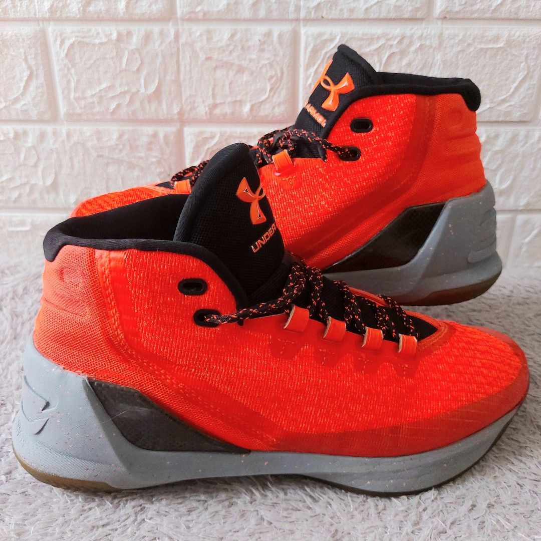 Curry 3 red hot santa shop