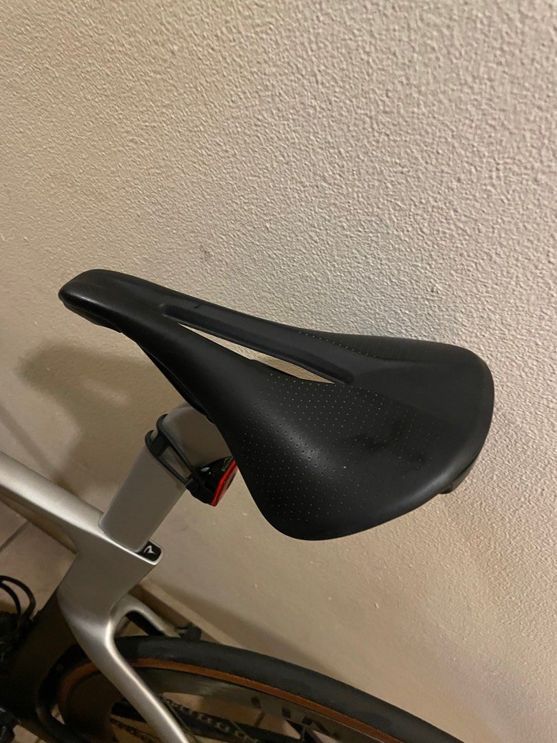 Specialized Power Saddle 155mm Well used in good condition (Category: Parts & Accessories) located in Singapore. Submitted by echocycling (Listing ID 1295865528, Image 1). Description: self collect or we can arrange to meet somewhere price slight nego for fast deals! Rfs: too big for my small bum and just feels like it doesn’t fit my shape .