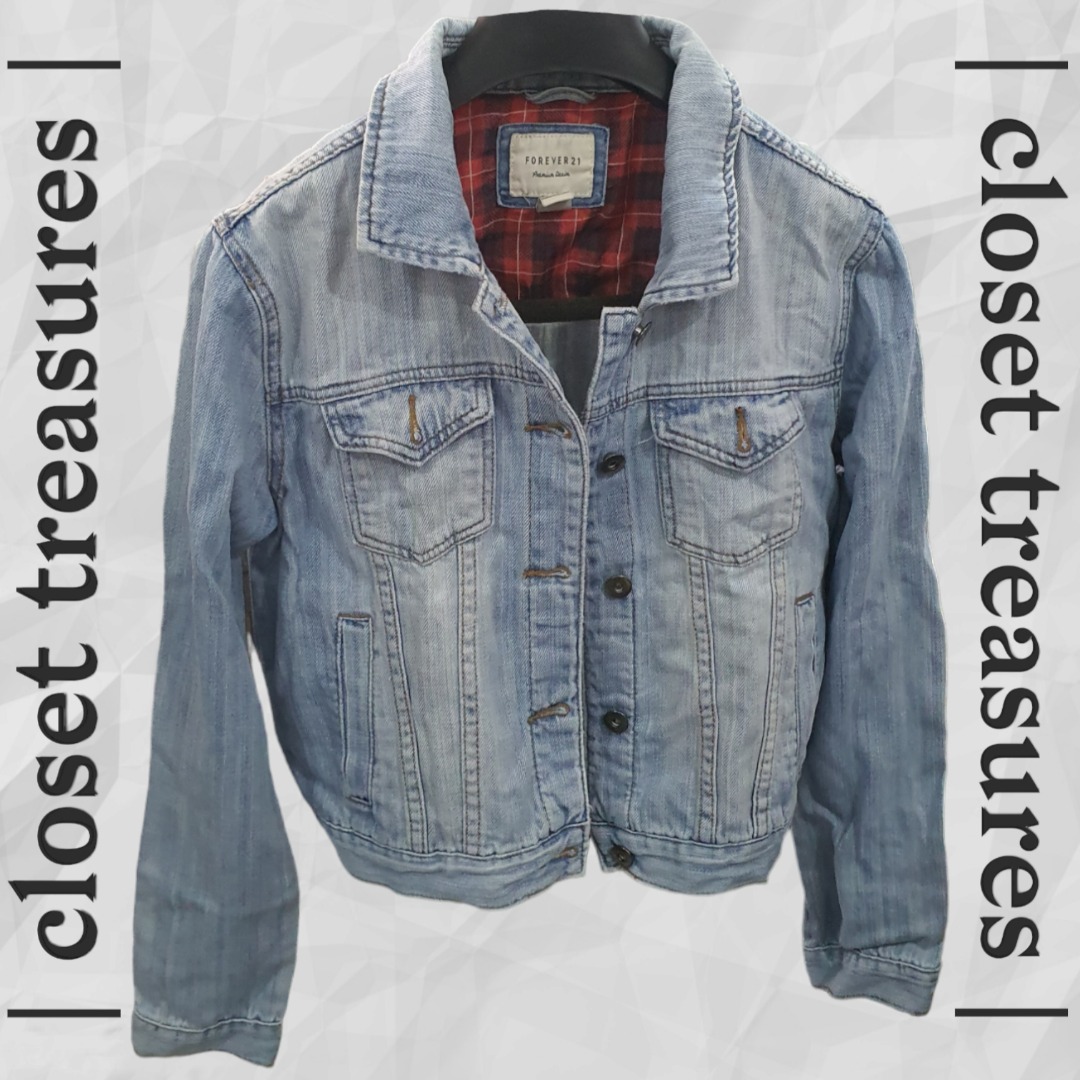 Studded Premium Denim Jacket Forever 21 Women s Fashion Coats Jackets and Outerwear on Carousell