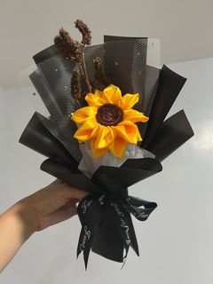 sunflower mini bouquet