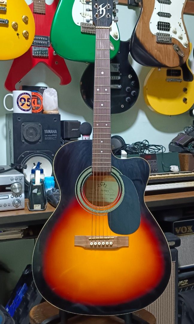 Sx acoustic electric guitar (Category: Musical Instruments) located in Paranaque City. Submitted by yourhonorvoy (Listing ID 1295764567, Image 2). Description: 😍😍😍 New arrival from japan sx acoustic electric guitar 5k with soft case 👍Payment thru cash, bank transfer, gcash or in any remittance center 🚚We do shipping👍via lalamove,speedy, toktok and grab ✈️🚢🚆We also ship nation wide, dipende sa location nyo 💪Payment first before shipping..