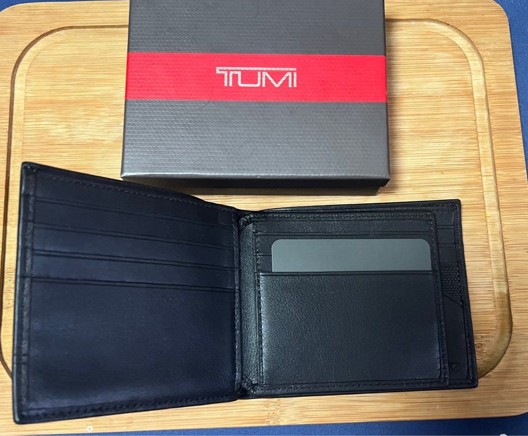 Tumi Horizon SLG (Category: Wallets & Card Holders) located in Makati City. Submitted by corkee (Listing ID 1295717708, Image 2). Description: .