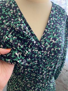(Category: ) located in . Submitted by nuha.preloved (Listing ID 1295705725, Image 1). Description: .