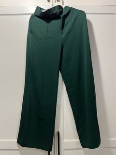 (Category: ) located in . Submitted by clearmywardrobe92 (Listing ID 1295795890, Image 1). Description: .