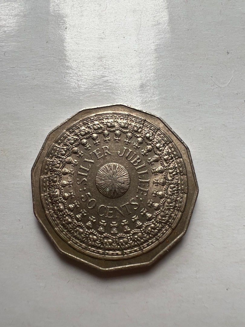 澳洲硬幣50分1977年, 興趣及遊戲, 收藏品及紀念品, 錢幣- Carousell