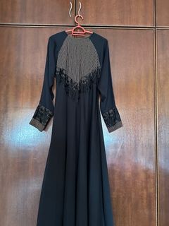 (Category: ) located in . Submitted by thrifting.lover_ (Listing ID 1295896820, Image 1). Description: .
