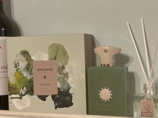 （分類：）位於 。 由 kitzi.perfum 提交（商品編號 1296003796，圖片 1）。簡介： 。