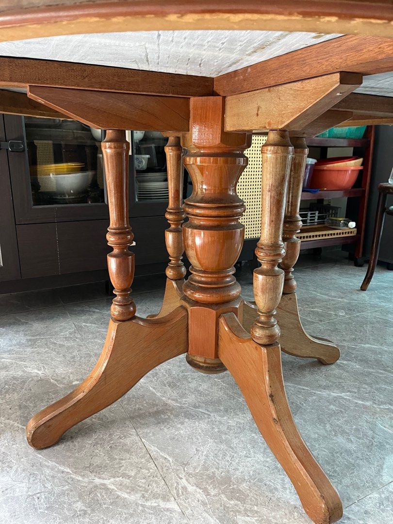Authentic Marble Round Table (Category: Tables & Sets) located in Petaling Jaya. Submitted by pettie (Listing ID 1295937897, Image 2). Description: 119cm in diameter 75cm height Self arranged collection in Bandar Utama.