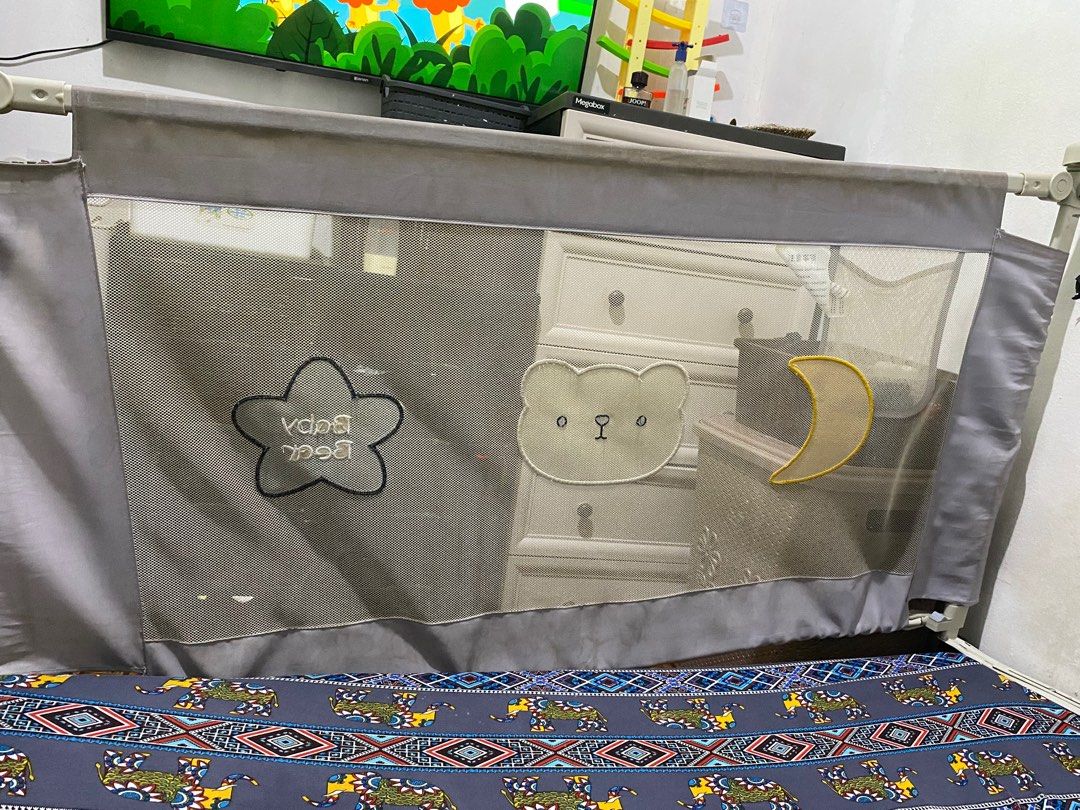 Baby bed rail (Category: Bed Guards) located in Quezon City. Submitted by jmv__ (Listing ID 1295941685, Image 1). Description: 54 inch and 74 inch.