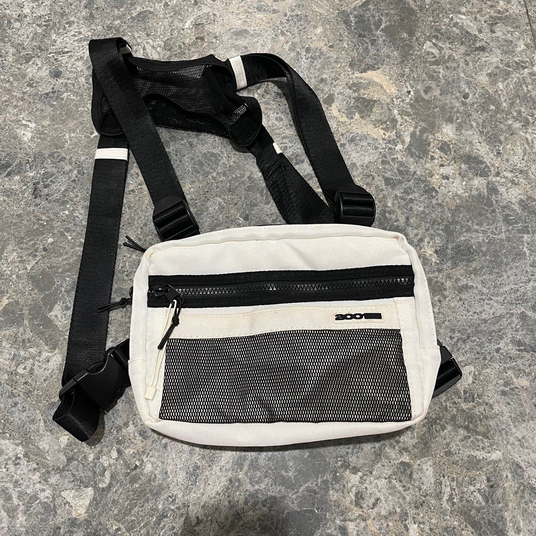 Chest bag bershka on sale