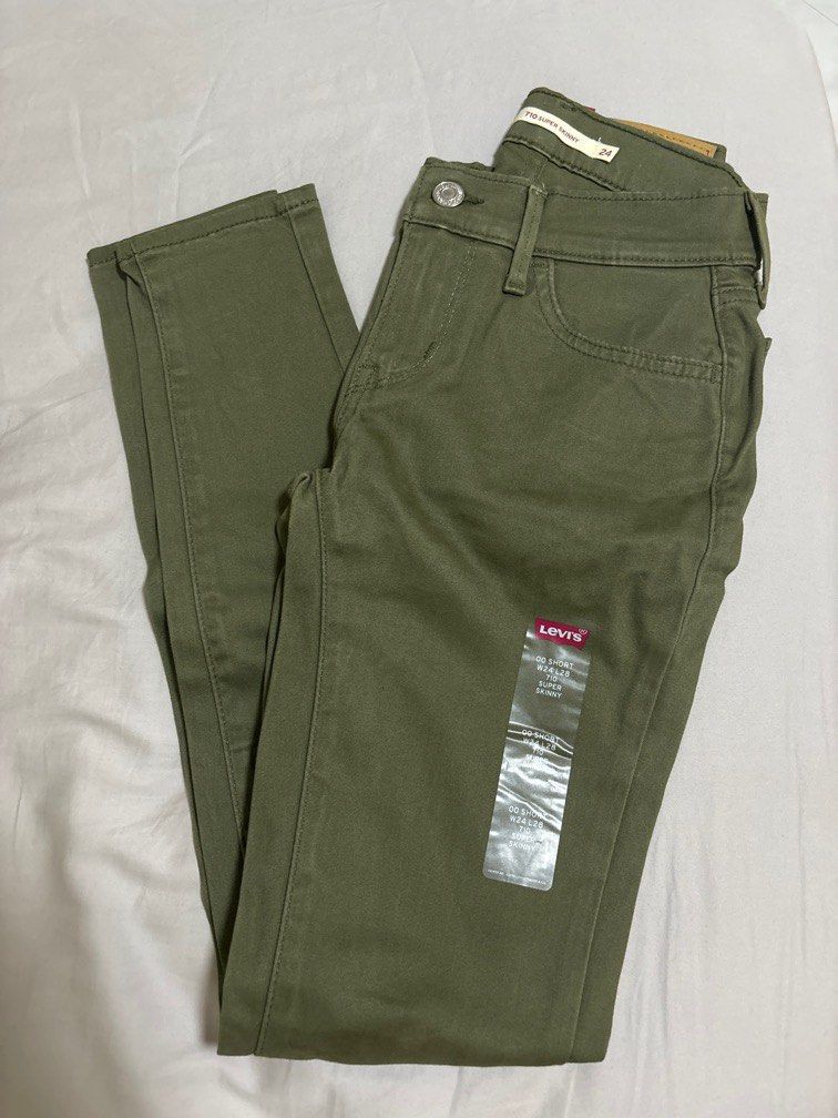 BNWT Levi s 701 Super Skinny Green