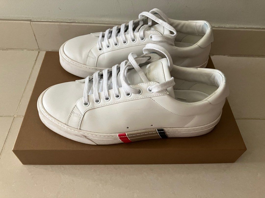 Burberry Size 40