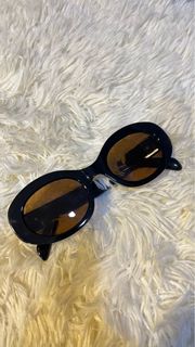 (Category: ) located in . Submitted by bylissapreloved (Listing ID 1296038925, Image 1). Description: .