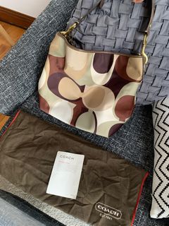 (Category: ) located in . Submitted by angiesph (Listing ID 1295962038, Image 1). Description: .