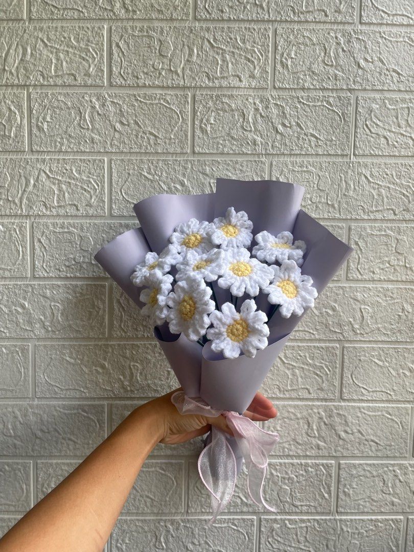 Crochet Daisy Bouquet, Hobbies Toys, Flowers Bouquets on Carousell