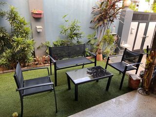 Garden Set/ Outdoor Table Set (PRICE NEGOTIABLE)