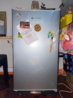 Hanabishi Personal Refrigerator