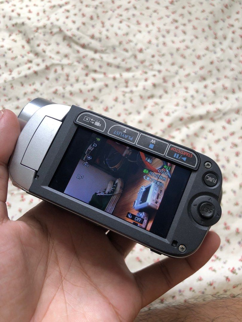 Handycam CANON LEGRIA FS306, Photography, Video Cameras on Carousell