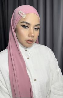 (Category: ) located in . Submitted by Shaikha (Listing ID 1296046892, Image 1). Description: .