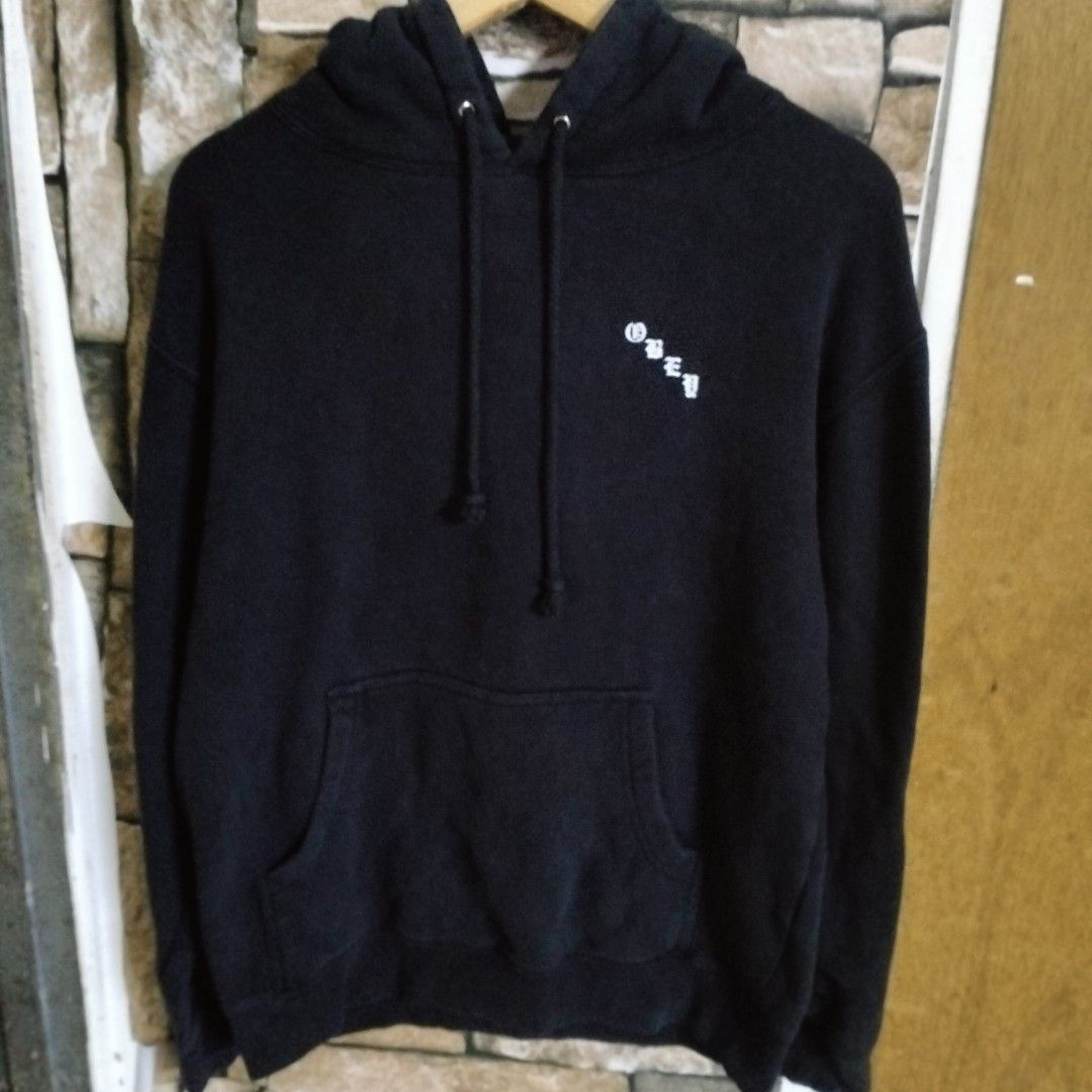Hodies obey spider rose Men s Fashion Activewear on Carousell