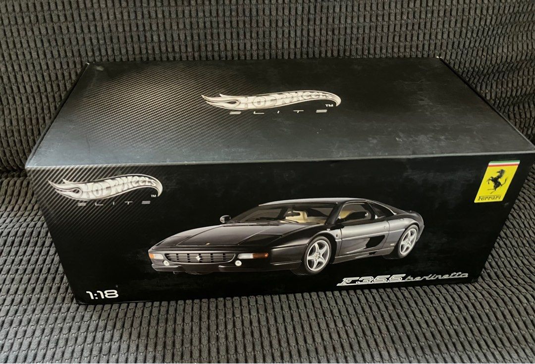 Ferrari F355 Spider (rouge) l' chelle 1:18 de Hotwheels Elite