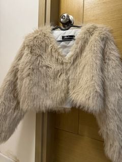 外套 人造毛 全尺寸 全新（原價550港元）64243744954499110