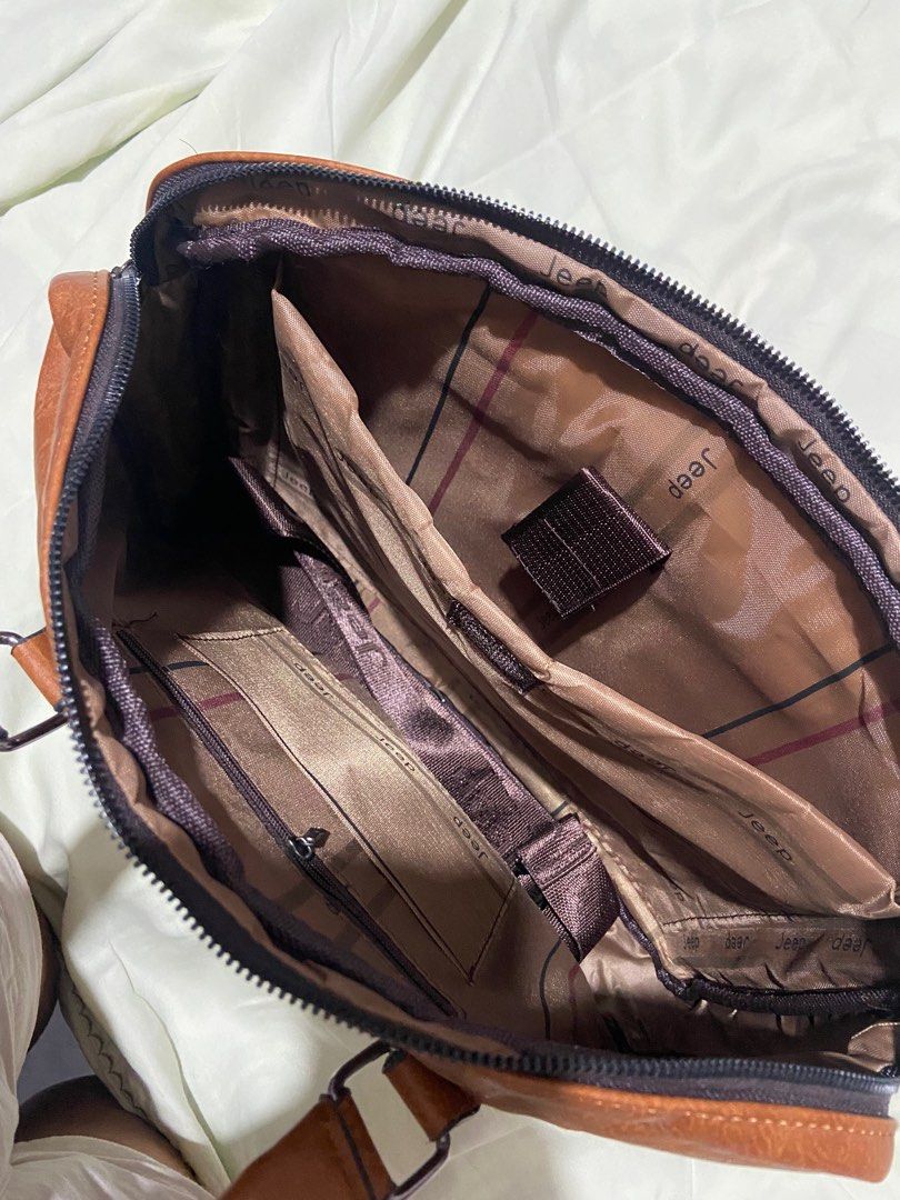 Jeep Brown Leather Laptop Bag / Case / Suitcase (Category: Briefcases) located in Cavite. Submitted by ellieschoice (Listing ID 1296026800, Image 3). Description: Fits 14-16” laptop.