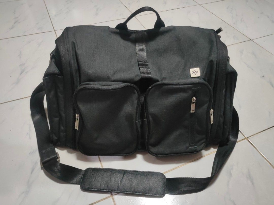Jujube XY Clone Carbon Diaper Bag (Category: Diaper Bags & Wetbags) located in Makati City. Submitted by mlavadia (Listing ID 1296035775, Image 1). Description: Bought this from Carousell also. The previous owner have not used it. I only used this one for a few times because i prefer backpacks as a diaper bag..