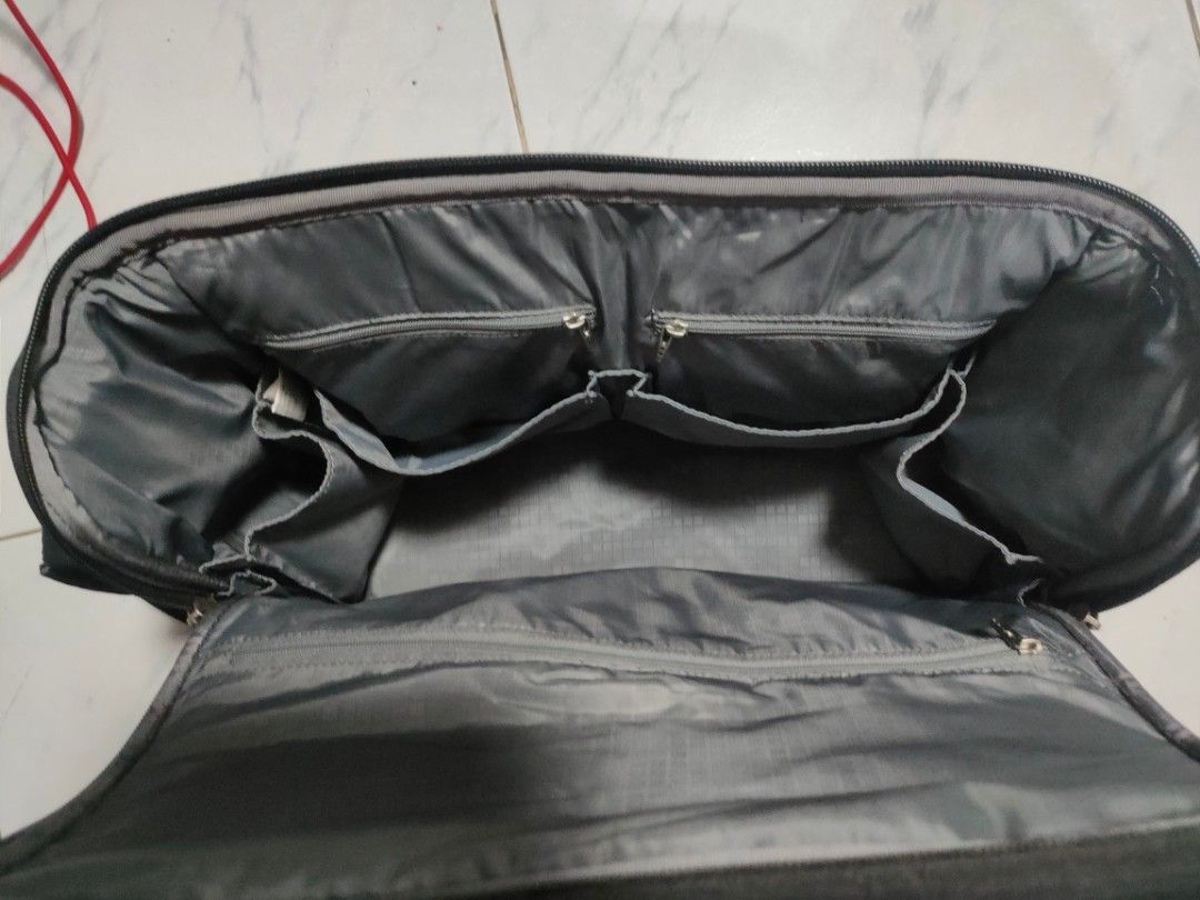 Jujube XY Clone Carbon Diaper Bag (Category: Diaper Bags & Wetbags) located in Makati City. Submitted by mlavadia (Listing ID 1296035775, Image 2). Description: Bought this from Carousell also. The previous owner have not used it. I only used this one for a few times because i prefer backpacks as a diaper bag..