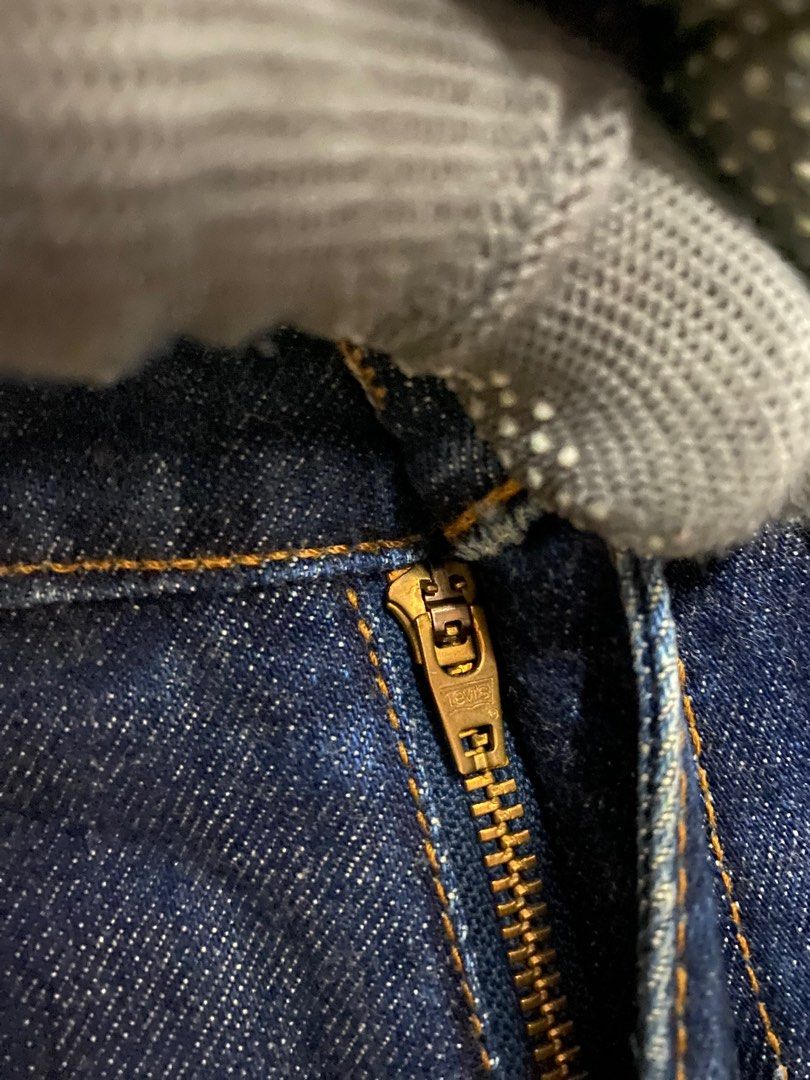 Levis Lot 519 size 29