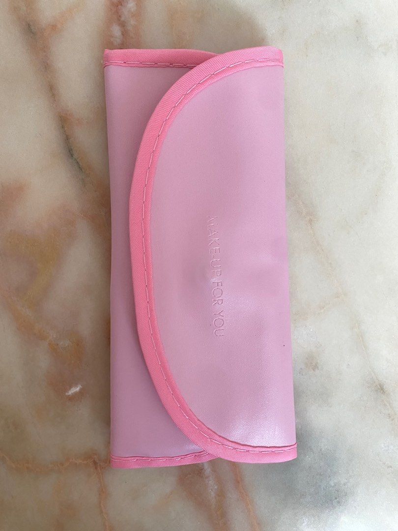 Makeup Brush Set (Category: Makeup) located in Singapore. Submitted by jacln (Listing ID 1295960220, Image 3). Description: .