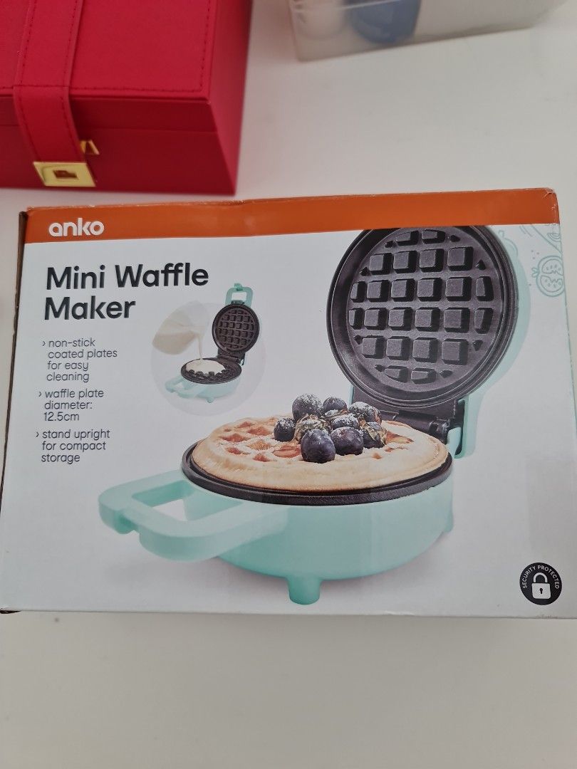 Mini Waffle maker (Category: Other Kitchen Appliances) located in Singapore. Submitted by mich777 (Listing ID 1295960296, Image 1). Description: v cute and adorable mini waffle maker. note the plug needs an extension plug 🔌 for 3 pin.