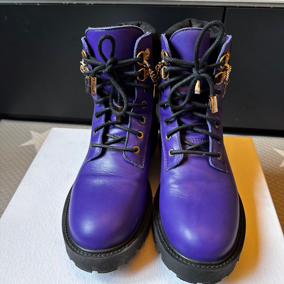 Moschino boots hm clearance